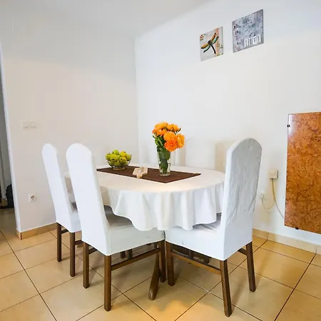 Apartment Floral Zadar